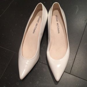 White Stuart Weitzman low pumps size 8
